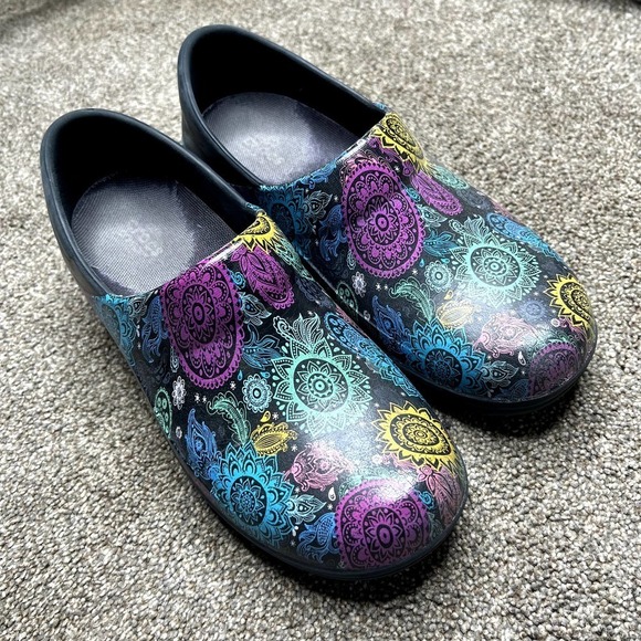 Crocs Women's Neria Pro II Work Clogs Floral Multi Color 7 - Picture 1 of 3